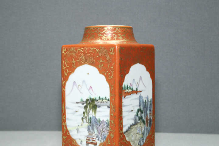 古玩陶瓷民國·珊瑚紅地描金開窗粉彩山水人物紋琮式瓶真品鑒賞圖