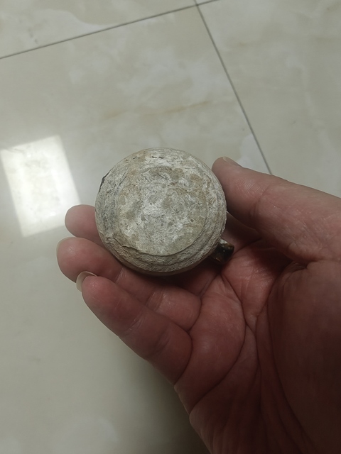 古玩陶瓷醬釉鳥食罐真品鑒賞圖