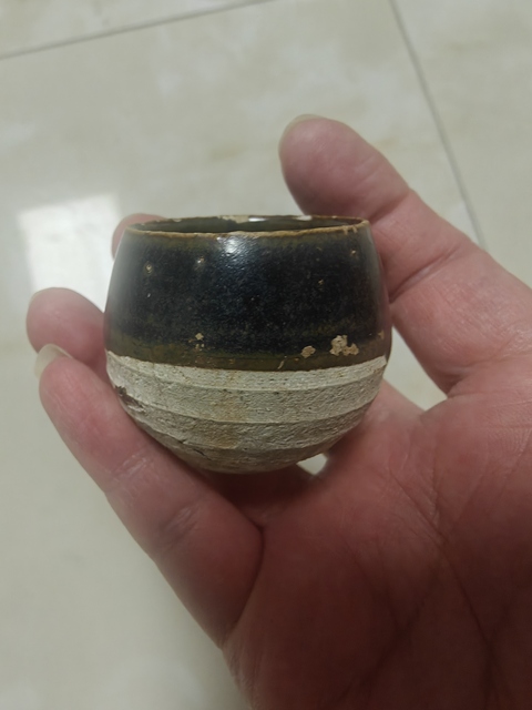 古玩陶瓷醬釉鳥食罐真品鑒賞圖