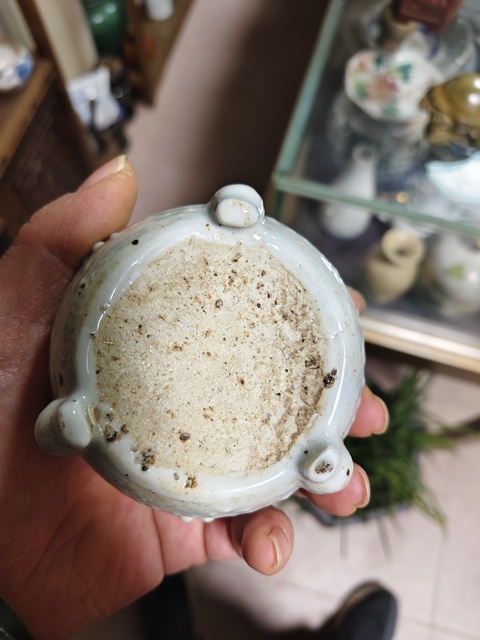 古玩陶瓷白釉香爐真品鑒賞圖