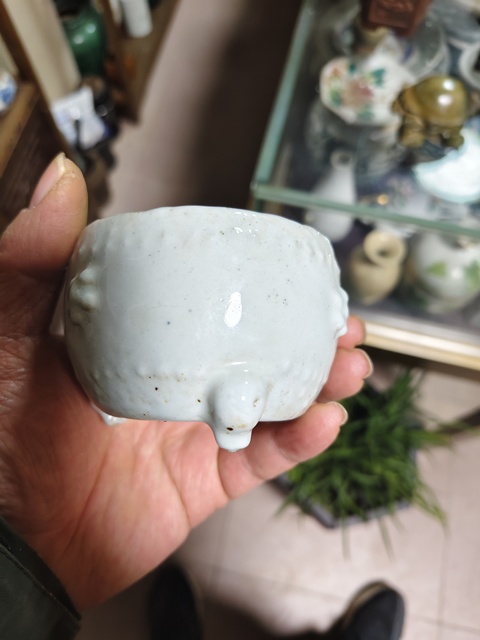 古玩陶瓷白釉香爐真品鑒賞圖