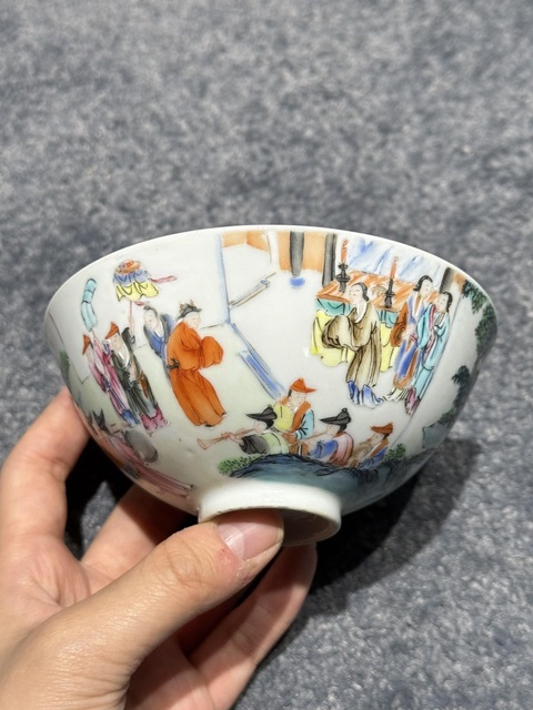 古玩陶瓷人物紋粉彩碗真品鑒賞圖