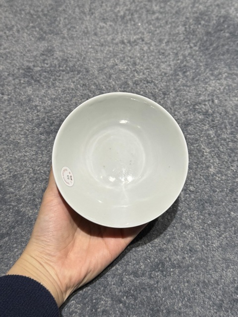 古玩陶瓷人物紋粉彩碗真品鑒賞圖