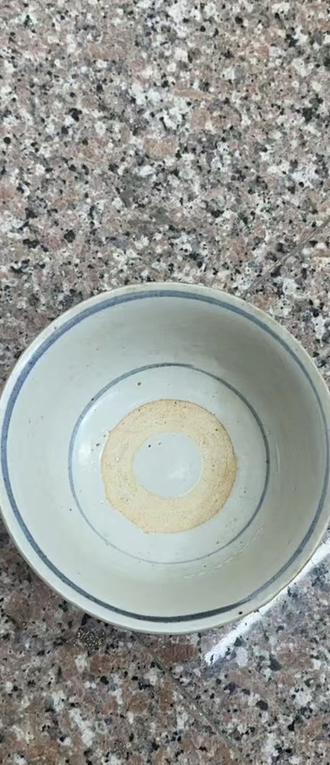 古玩陶瓷青花纏枝花卉紋碗真品鑒賞圖