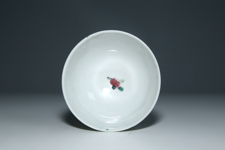 古玩陶瓷清晚期·粉彩詩竹紋茶圓真品鑒賞圖