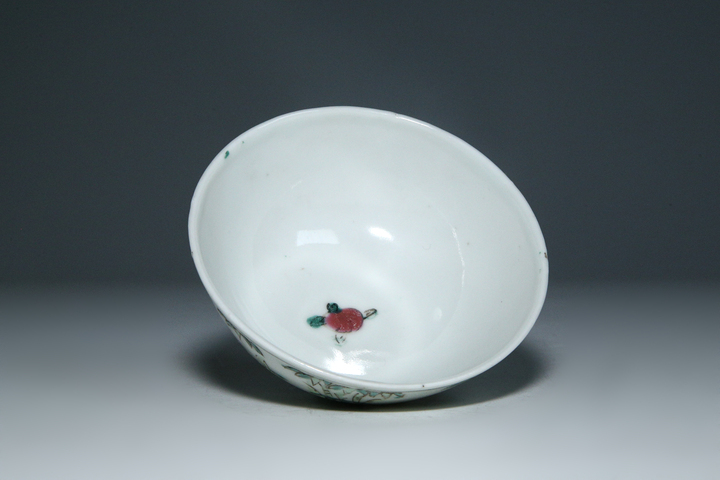 古玩陶瓷清晚期·粉彩詩竹紋茶圓真品鑒賞圖