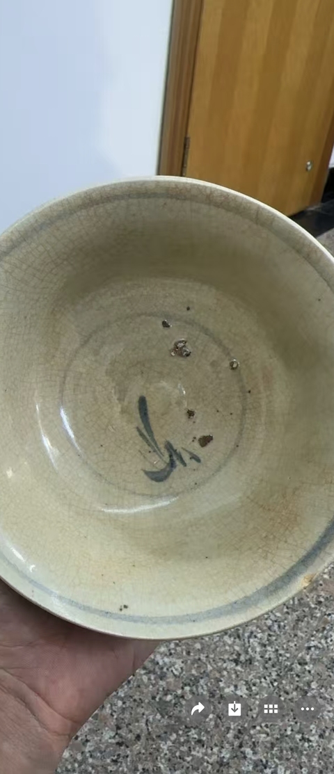 古玩陶瓷青花纏枝花卉紋碗真品鑒賞圖