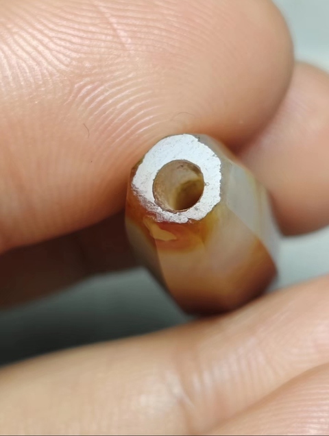 古玩玉器瑪瑙多棱珠真品鑒賞圖