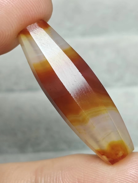 古玩玉器瑪瑙多棱珠真品鑒賞圖