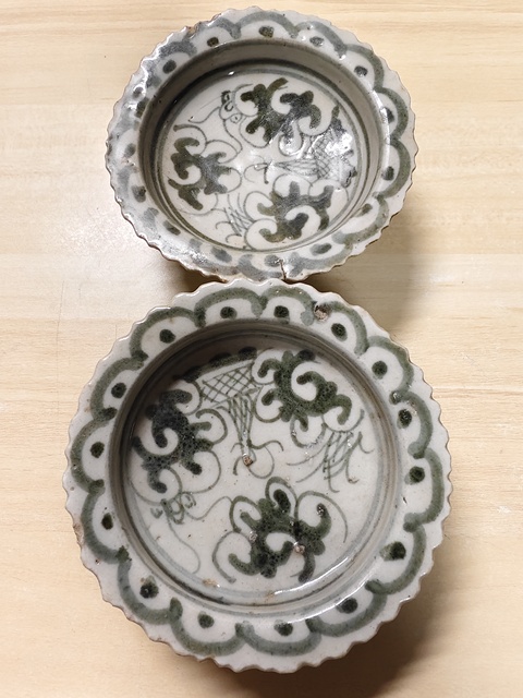 古玩陶瓷青花高足盤真品鑒賞圖