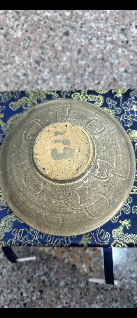 古玩陶瓷青白釉刻仰蓮紋碗真品鑒賞圖