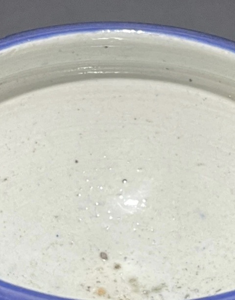 古玩陶瓷霽藍釉描金花卉紋香爐真品鑒賞圖