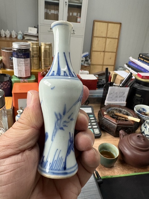 古玩陶瓷青花瓶真品鑒賞圖