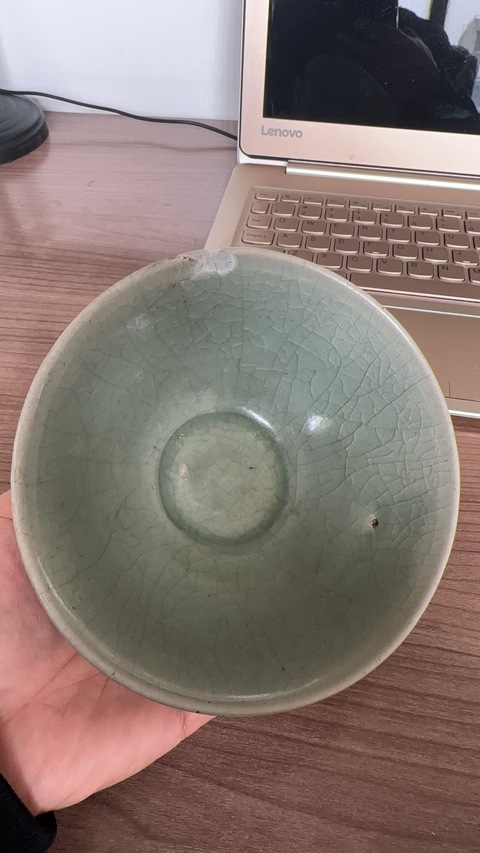 古玩陶瓷龍泉窯青釉蓮瓣紋碗真品鑒賞圖