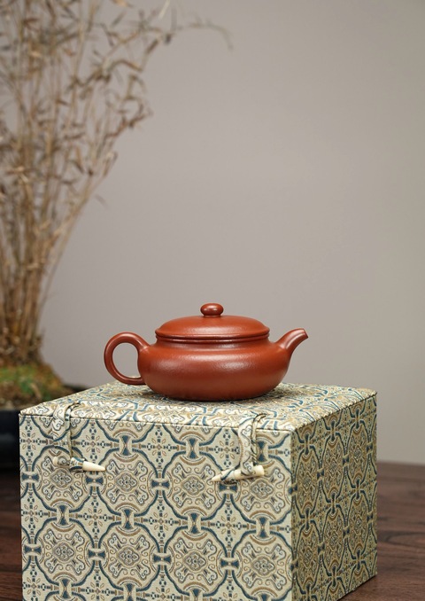 古玩雜項扁腹紫砂壺【全手工】【粗砂皺皮朱泥】真品鑒賞圖