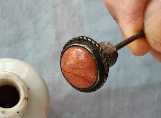 古玩陶瓷太師少保礬紅鼻煙壺真品鑒賞圖