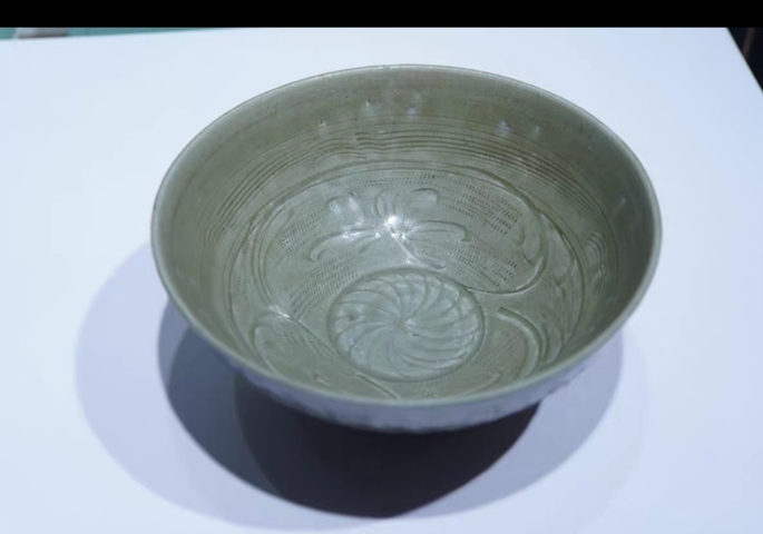 古玩陶瓷珠光青瓷刻花碗真品鑒賞圖