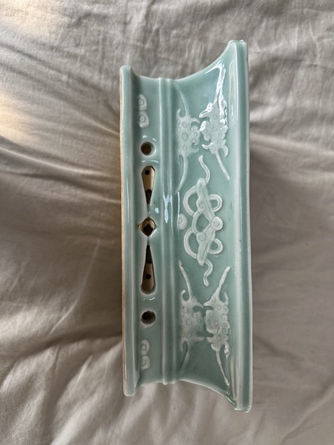 古玩陶瓷青釉堆白云蝠紋四方花盆真品鑒賞圖