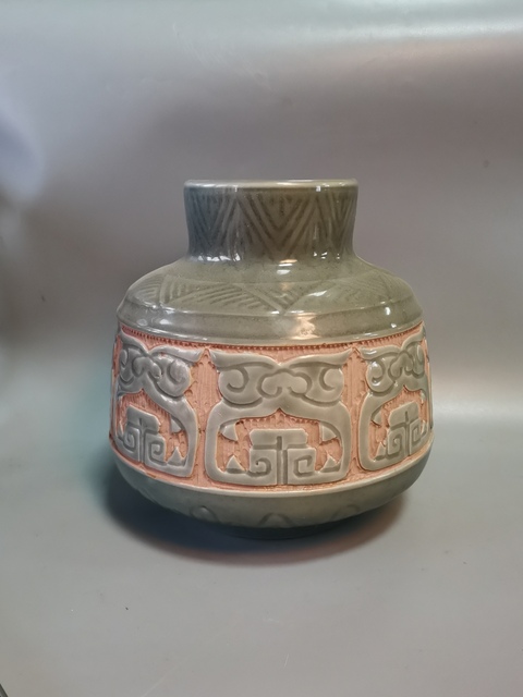 古玩陶瓷青釉剔刻花囊真品鑒賞圖