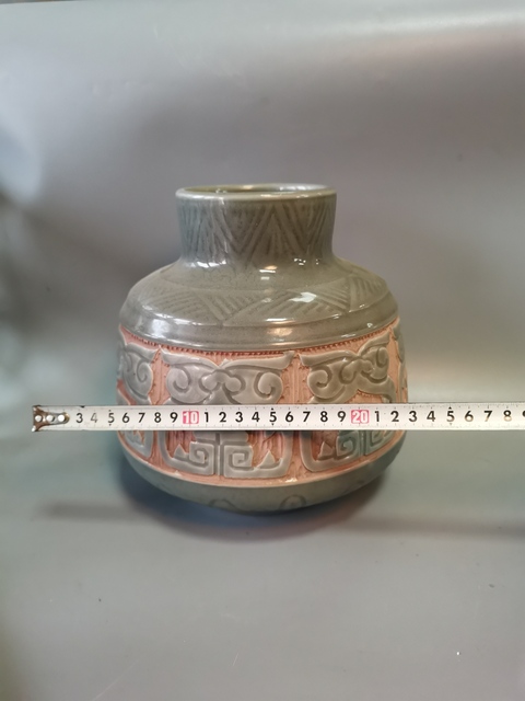 古玩陶瓷青釉剔刻花囊真品鑒賞圖