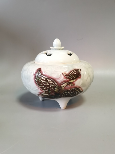 古玩陶瓷釉里紅剔刻香薰爐真品鑒賞圖