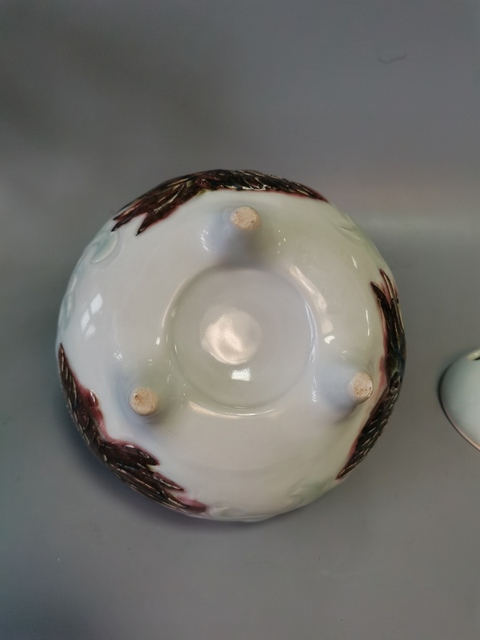 古玩陶瓷釉里紅剔刻香薰爐真品鑒賞圖