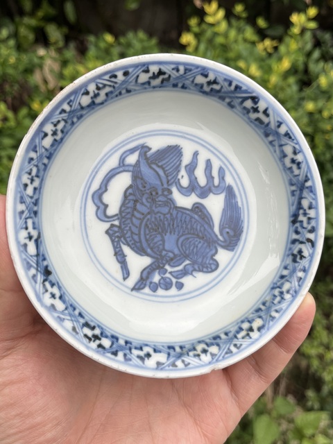 古玩陶瓷富貴佳器款青花麒麟盤真品鑒賞圖