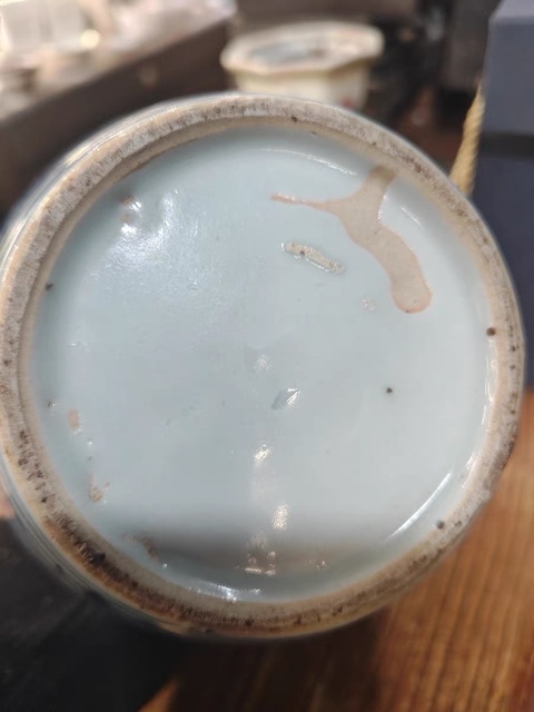 古玩陶瓷花鳥紋青花瓶真品鑒賞圖