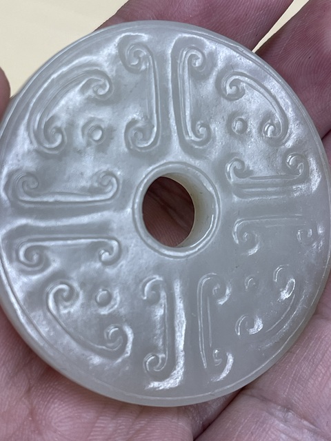 古玩玉器和田玉雕“螭龍紋璧”真品鑒賞圖