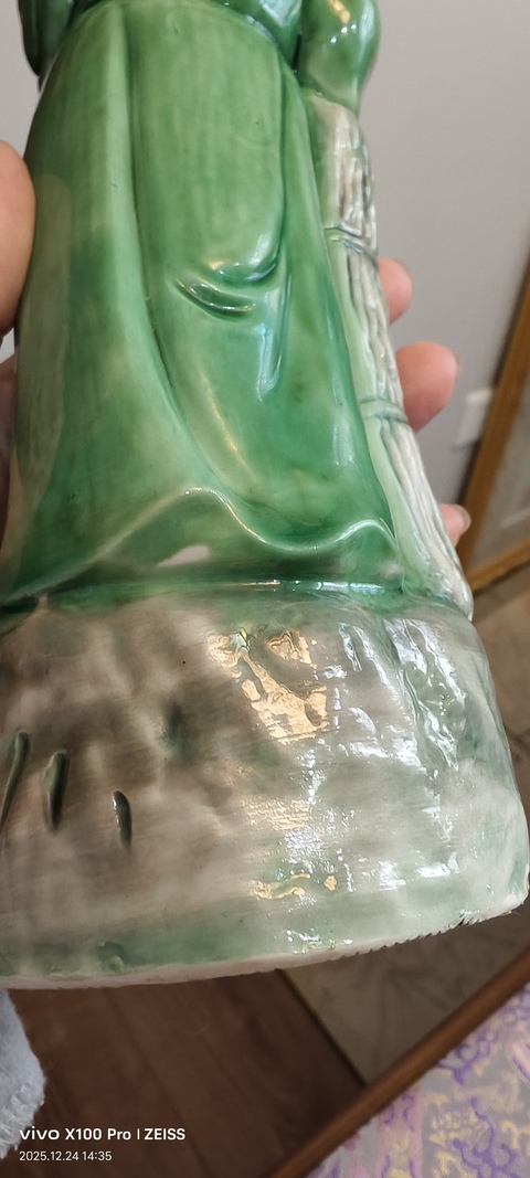 古玩陶瓷素三彩人物瓷塑真品鑒賞圖