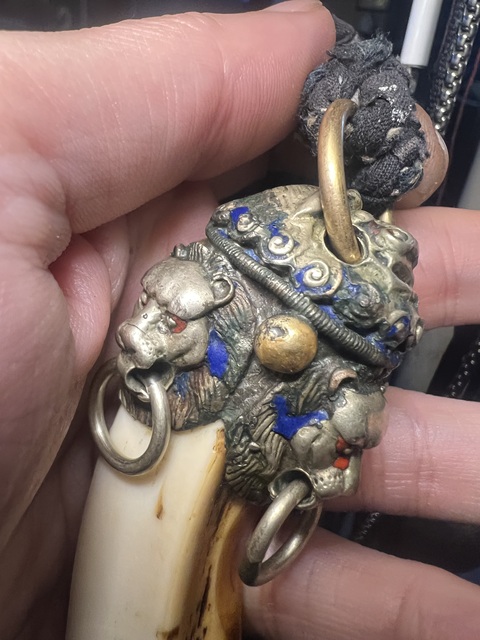 古玩雜項(xiàng)野豬牙掛件真品鑒賞圖