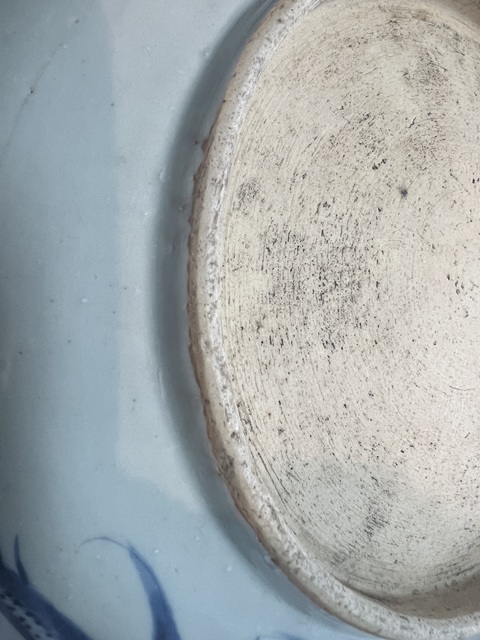 古玩陶瓷青花過(guò)墻龍紋盤真品鑒賞圖