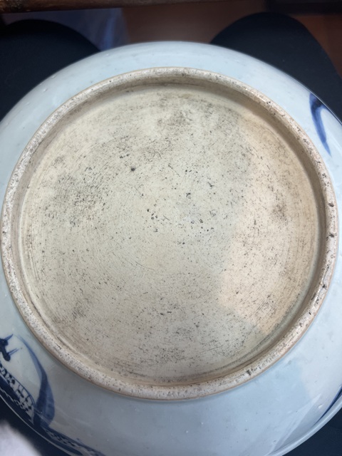 古玩陶瓷過墻龍紋青花盤真品鑒賞圖