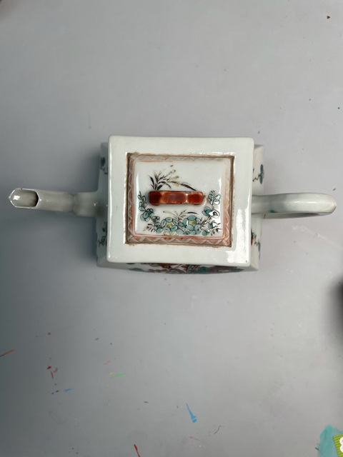 古玩陶瓷五彩花鳥紋茶壺真品鑒賞圖