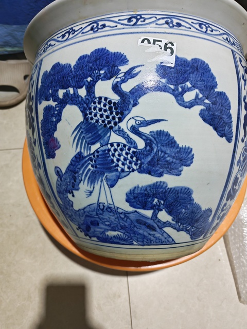 古玩陶瓷青花花鳥紋案缸真品鑒賞圖