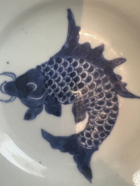古玩陶瓷青花魚(yú)盤真品鑒賞圖