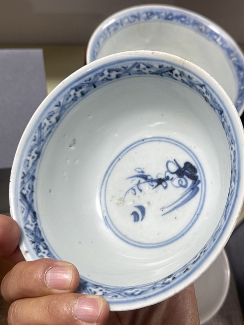 古玩陶瓷人物紋青花碗真品鑒賞圖