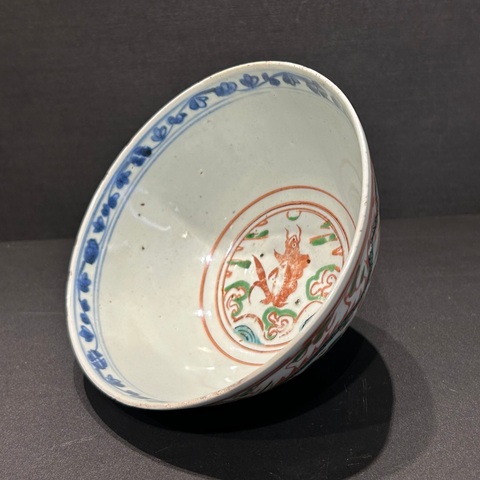 古玩陶瓷后加彩龍紋碗真品鑒賞圖