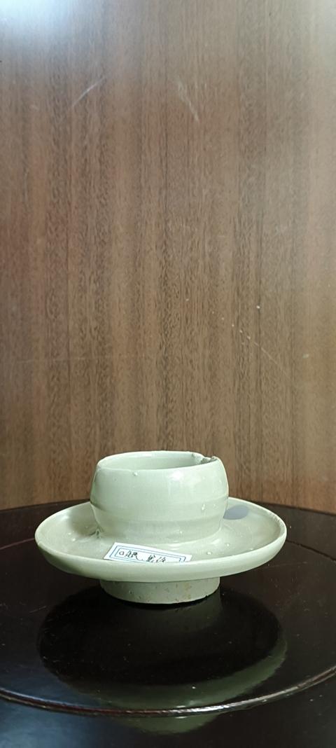 古玩陶瓷龍泉青瓷盞托真品鑒賞圖