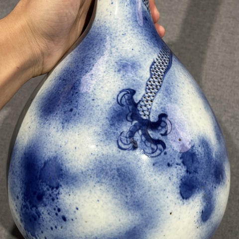 古玩陶瓷吹藍釉青花釉里紅龍紋錐把瓶真品鑒賞圖