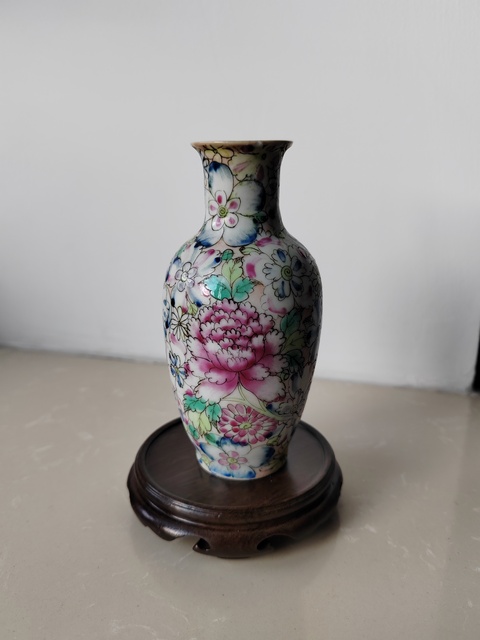 古玩陶瓷粉彩百花紋觀音瓶真品鑒賞圖