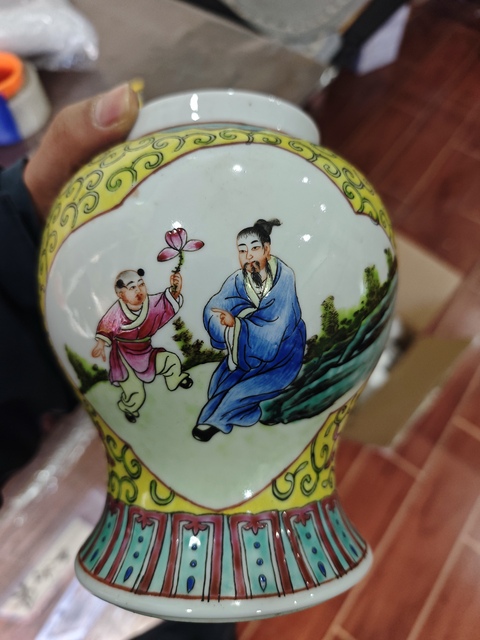 古玩陶瓷粉彩將軍罐真品鑒賞圖