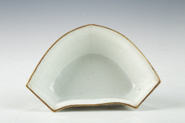 古玩陶瓷清晚·粉彩人物故事紋角碗真品鑒賞圖