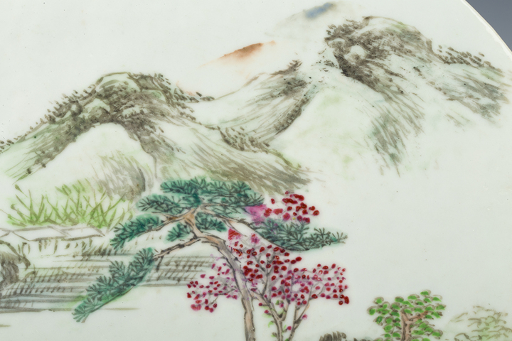 古玩陶瓷清末民初·淺絳彩山水人物紋瓷板拍賣，當前價格2304元