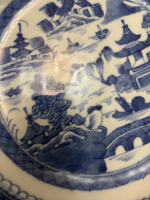 古玩陶瓷青花山水樓閣紋盤真品鑒賞圖