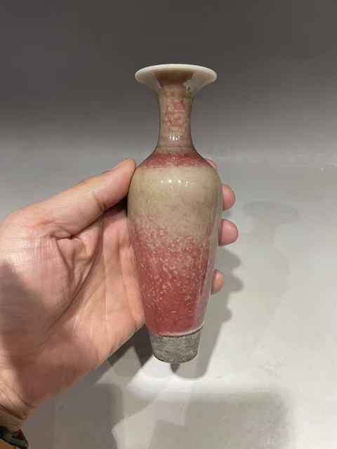 古玩陶瓷豇豆紅柳葉瓶真品鑒賞圖