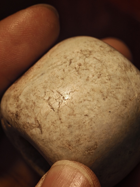 古玩玉器地方料珠子真品鑒賞圖