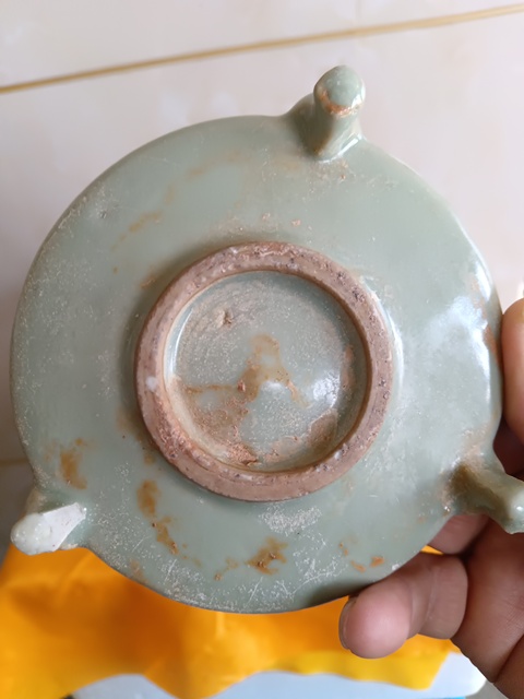 古玩陶瓷龍泉粉青釉三足爐標(biāo)本真品鑒賞圖