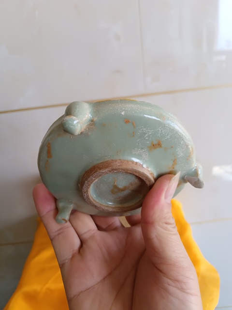 古玩陶瓷龍泉粉青釉三足爐標(biāo)本真品鑒賞圖