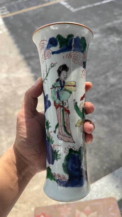 古玩陶瓷青花五彩仕女嬰戲紋束腰花觚真品鑒賞圖